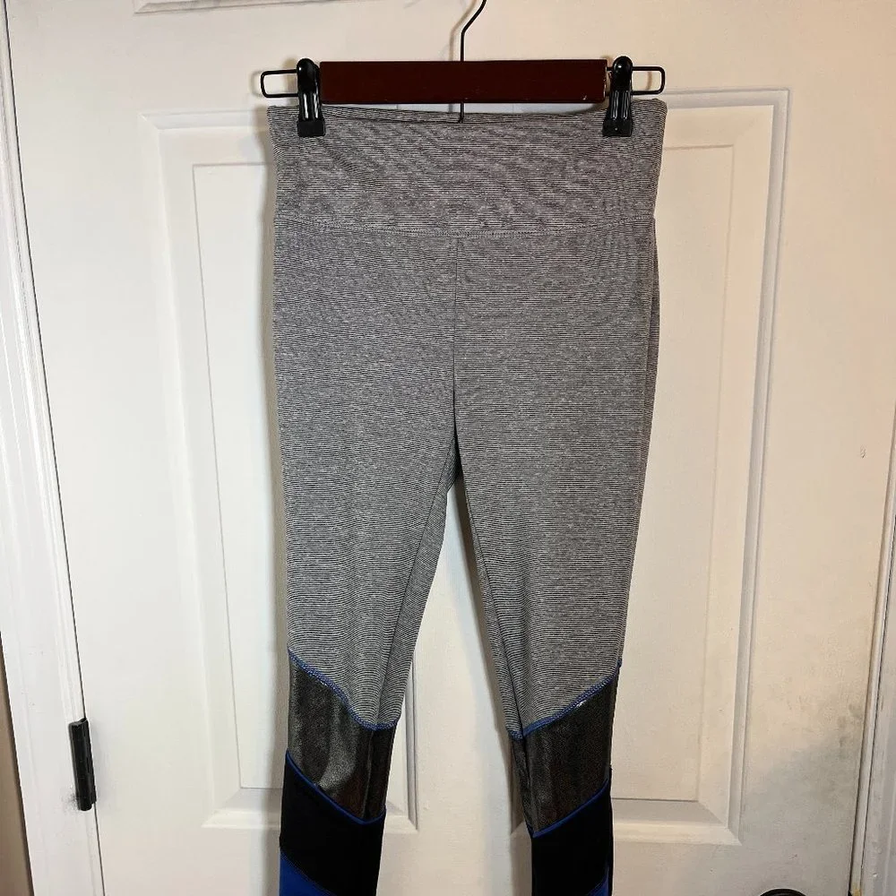 Stylish Justice black and blue leggings 14/16